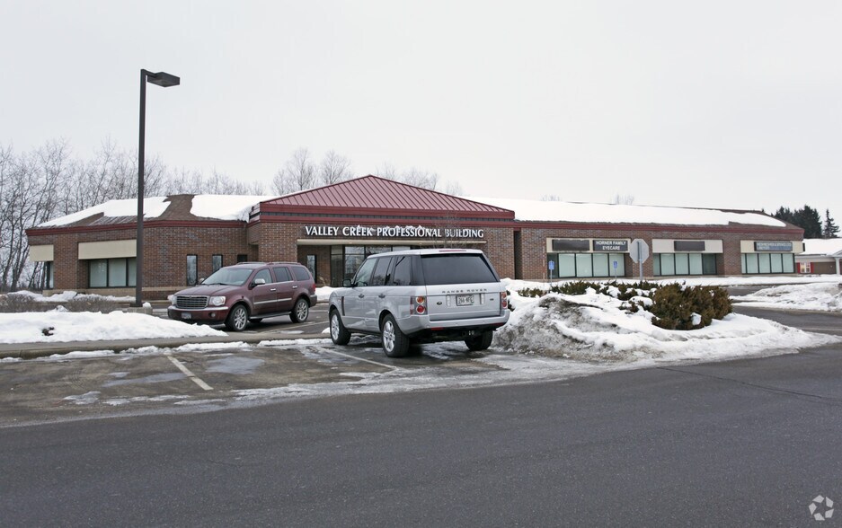 8360 City Centre Dr, Woodbury, MN for lease - Building Photo - Image 2 of 6
