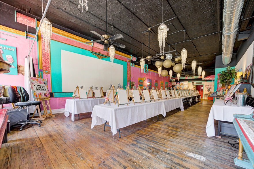 117 W Harrison Ave, Guthrie, OK for sale - Building Photo - Image 2 of 39