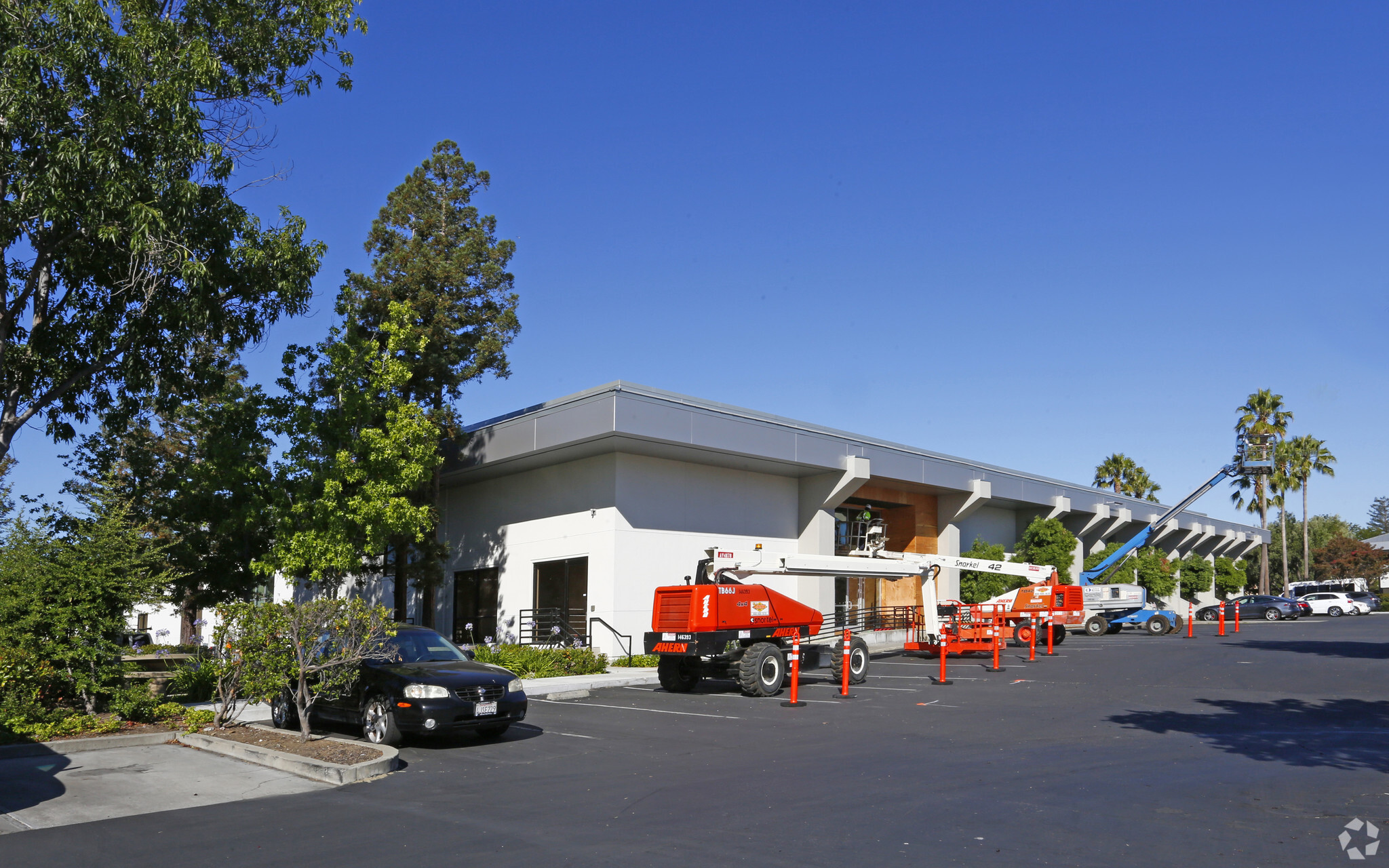 250-254 E Hacienda Ave, Campbell, CA for sale Building Photo- Image 1 of 1