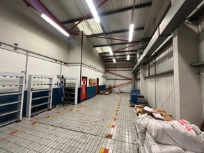 16 Caswell Rd, Northampton for lease Interior Photo- Image 1 of 2