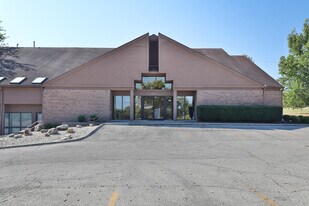 555 W Schrock Rd, Westerville OH - Live-Work Space