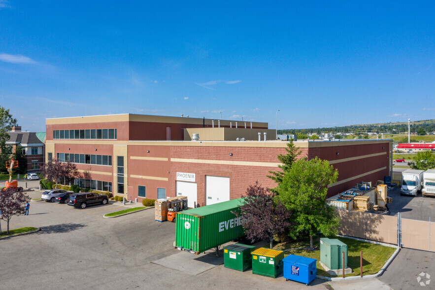 5735 7th St NE, Calgary, AB for lease - Building Photo - Image 2 of 3