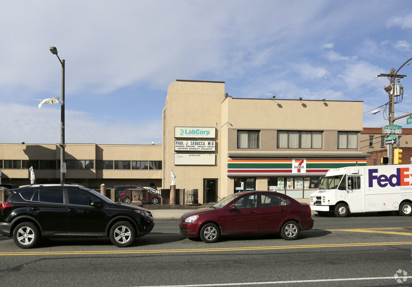 2300-2310 S Broad St, Philadelphia, PA for lease - Building Photo - Image 3 of 3