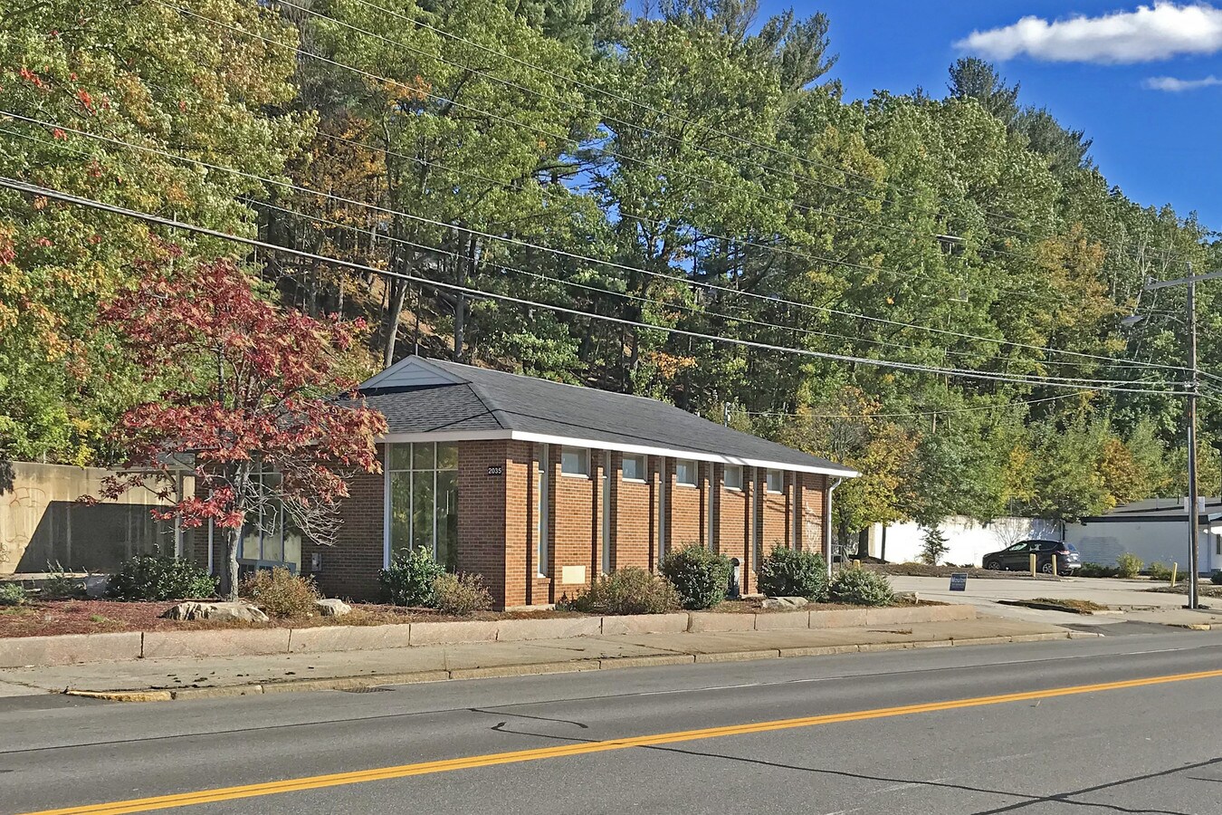 2035 Brown Ave, Manchester, NH 03103