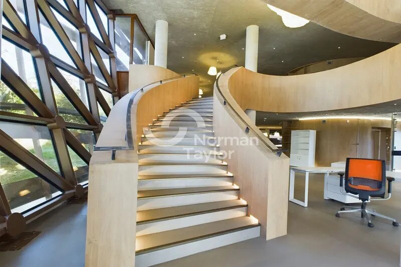 Office in Montpellier for lease - Building Photo - Image 2 of 17