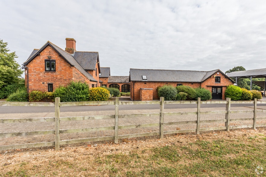 Althorp, Northampton for lease - Building Photo - Image 3 of 11