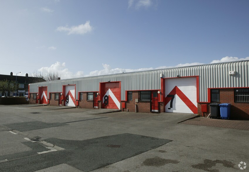 Marsh Rd, Rhyl, CLW LL18 2DF