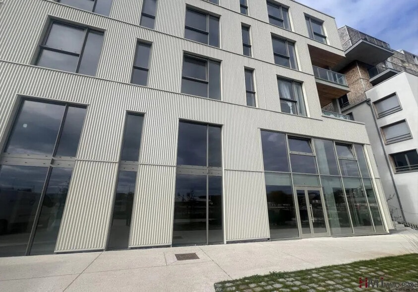 Office in Rouen for sale - Building Photo - Image 1 of 4