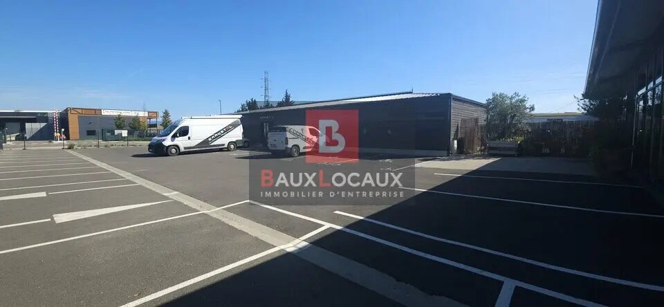 Retail in Carpentras for lease - Building Photo - Image 2 of 4