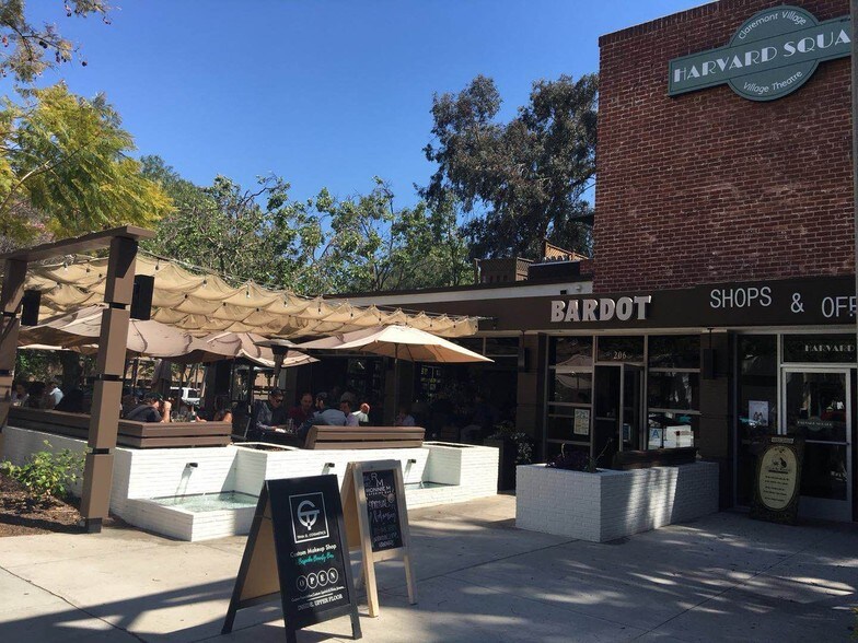 206 W Bonita Ave, Claremont, CA for sale - Primary Photo - Image 1 of 1