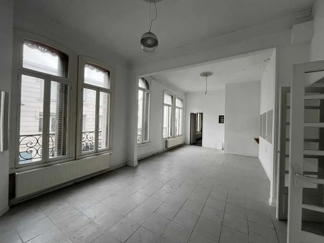 Office in Saint-Quentin for lease Building Photo- Image 1 of 5