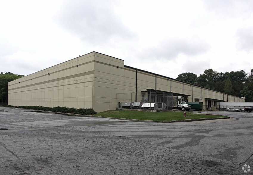 3655 Southside Industrial Pky, Atlanta, GA for lease - Building Photo - Image 2 of 5