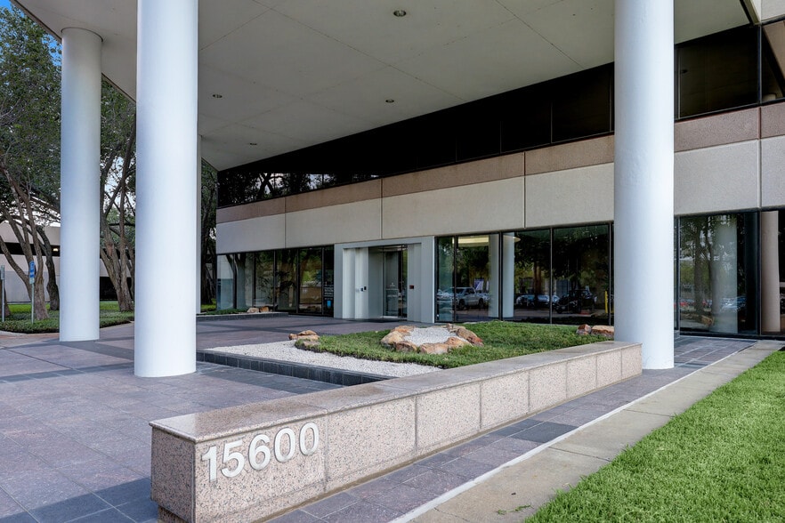 15600 John F Kennedy Blvd, Houston, TX for lease - Building Photo - Image 2 of 7