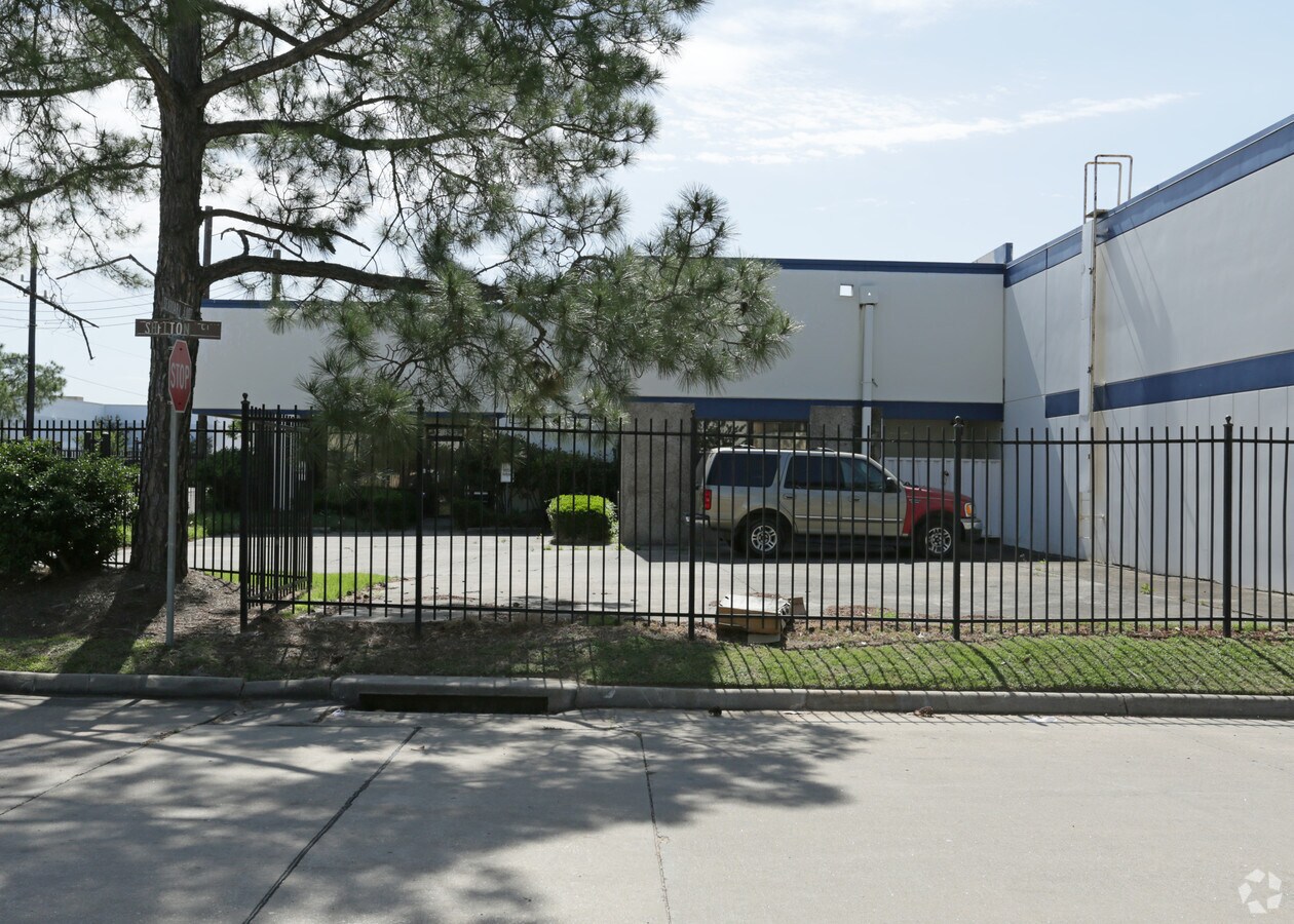 10835 Seaboard Loop, Houston, TX 77099 | LoopNet