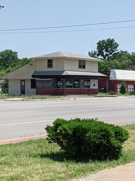 10418 Truman Rd, Independence, MO for sale - Building Photo - Image 1 of 1