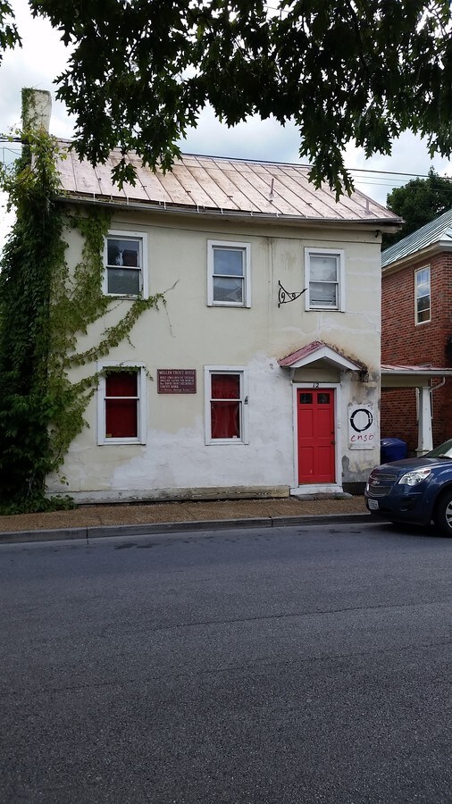 12 Chester St, Front Royal, VA 22630