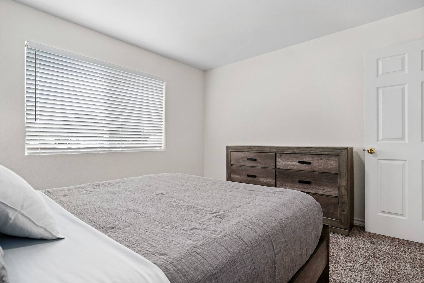 201 Taylor Rd, Falfurrias, TX 78355 Sundance Apartments