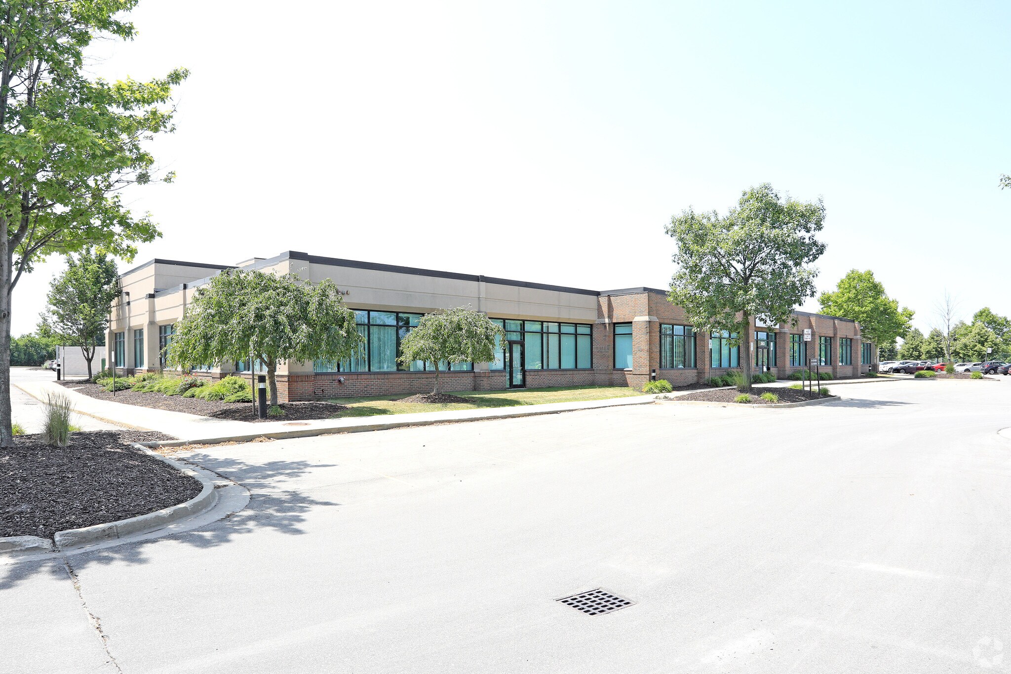 39033985 W Hamlin Rd, Rochester Hills, MI 48309 Flex for Lease