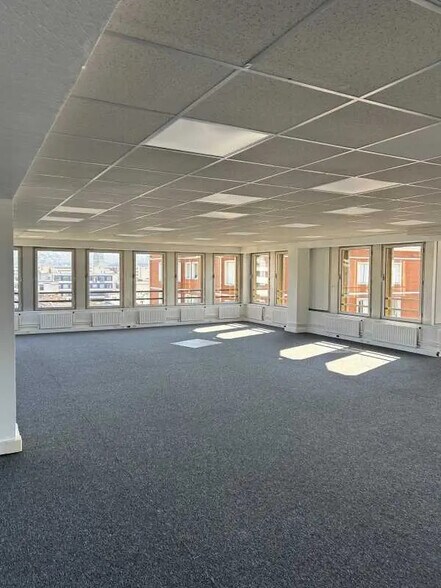 Office in Rouen for lease - Interior Photo - Image 1 of 4