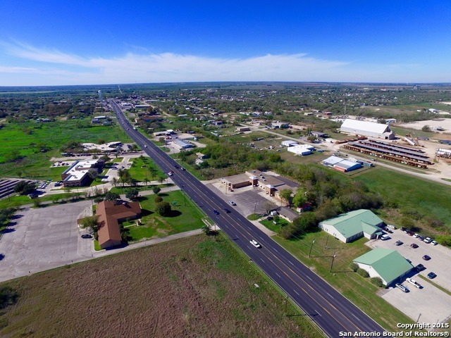 1701 E State Highway 97, Jourdanton, TX for lease - Building Photo - Image 2 of 20