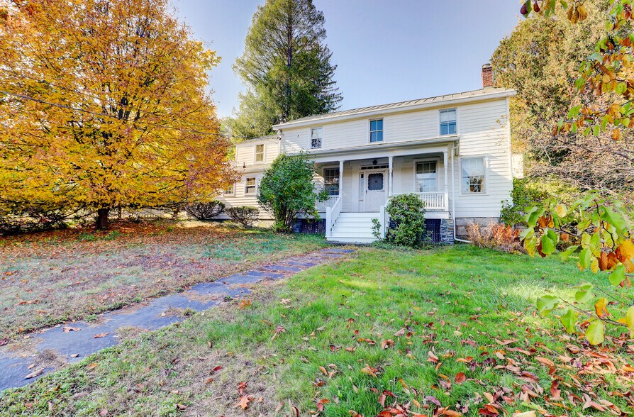 3572 Main St, Stone Ridge, NY 12484