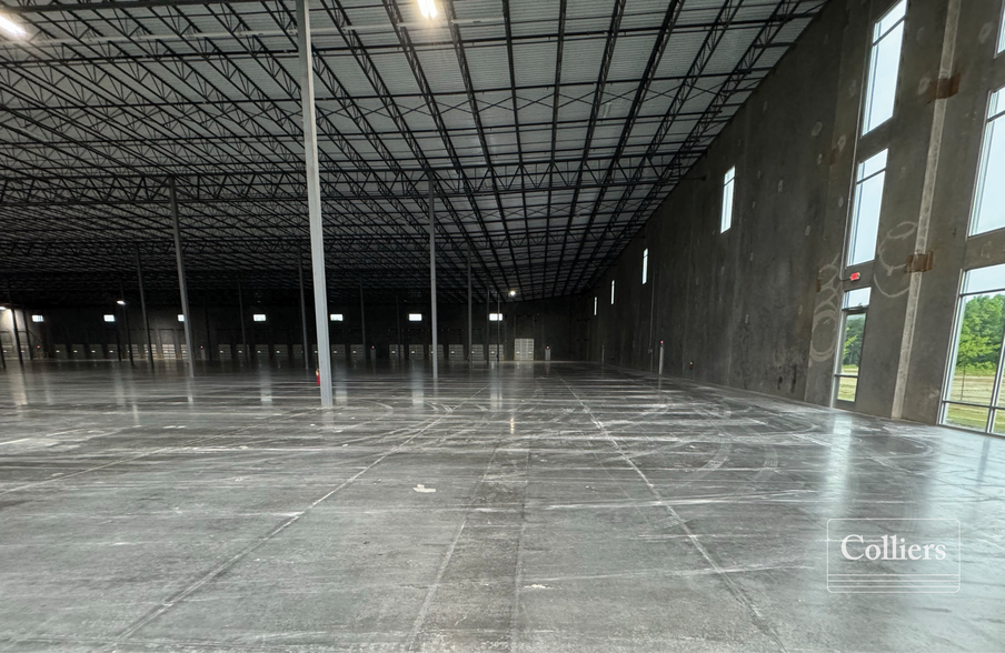 33.922376, -80.952655, Columbia, SC for lease - Interior Photo - Image 3 of 8