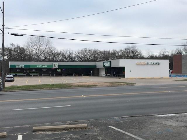 1407 S Main St, Weatherford, TX for lease - Building Photo - Image 1 of 11