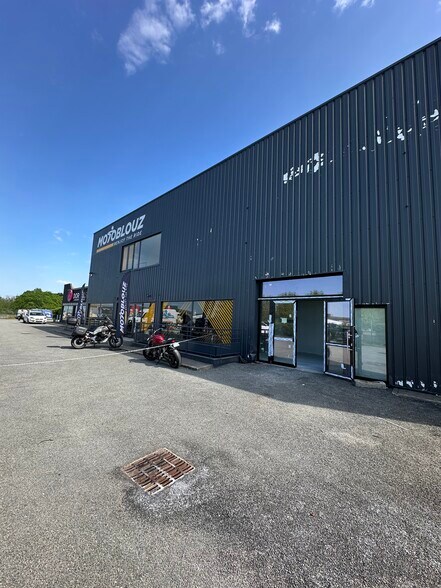 14 Rue Du Pavillon, Beaucouzé for lease - Building Photo - Image 1 of 1