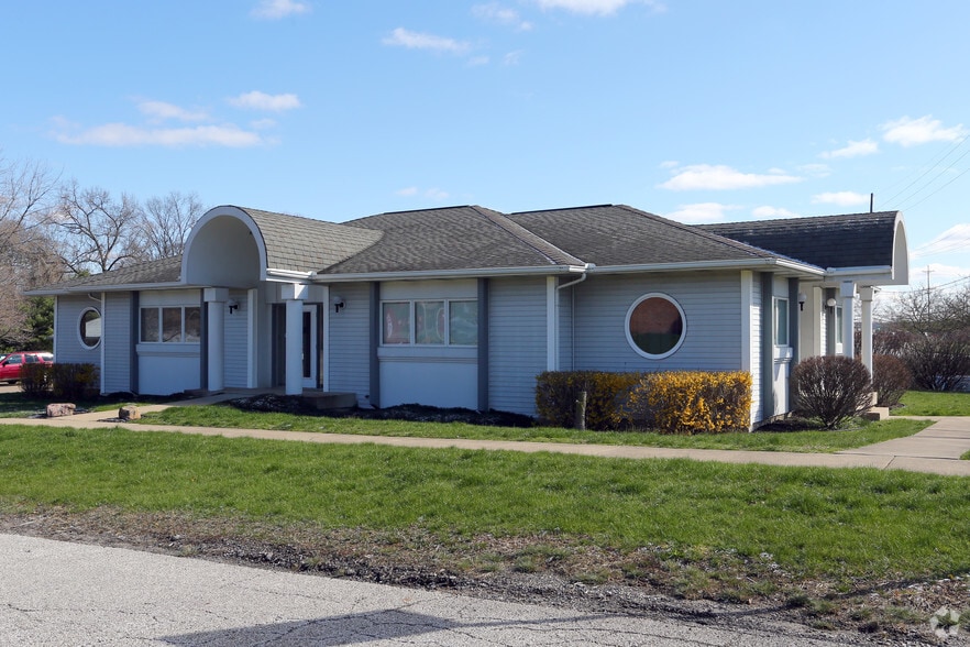 727 Graham Rd, Cuyahoga Falls, OH for sale - Building Photo - Image 2 of 22
