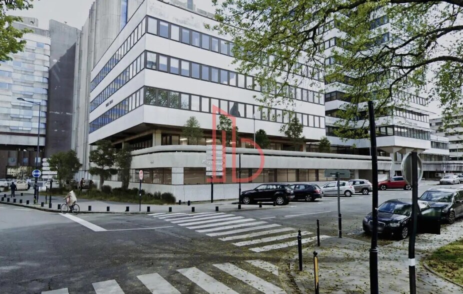 Office in Bordeaux for lease - Building Photo - Image 1 of 3