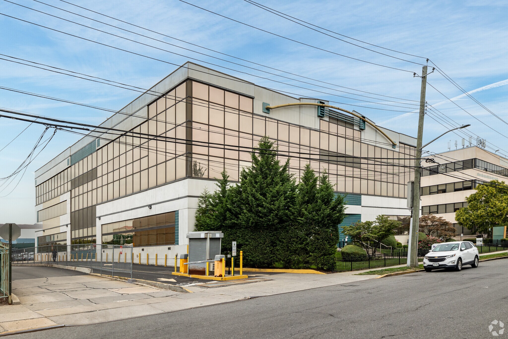 30-56 Whitestone Expy, Flushing, NY for sale Primary Photo- Image 1 of 1