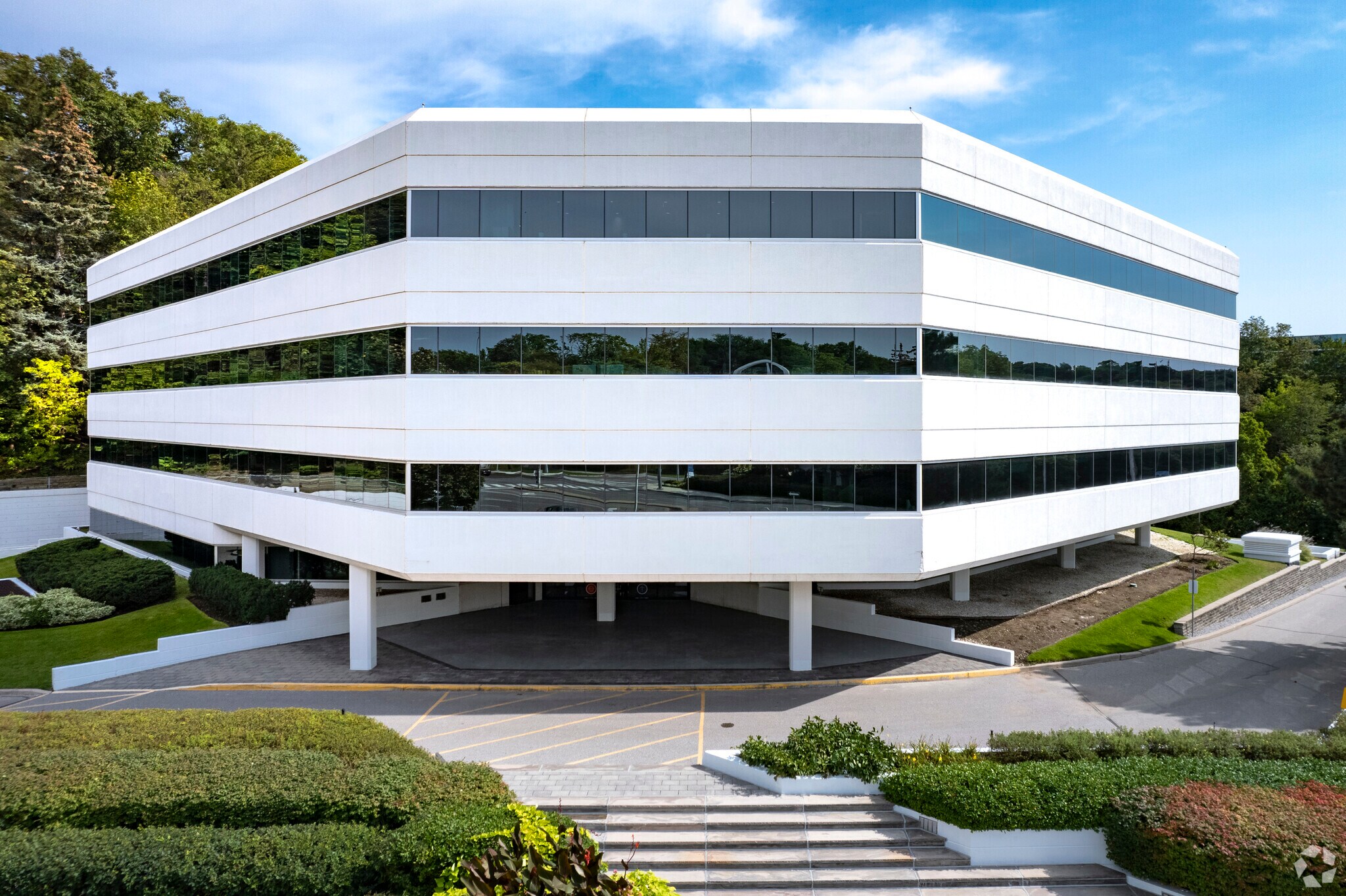 4141 Yonge St, Toronto, ON for lease Building Photo- Image 1 of 9