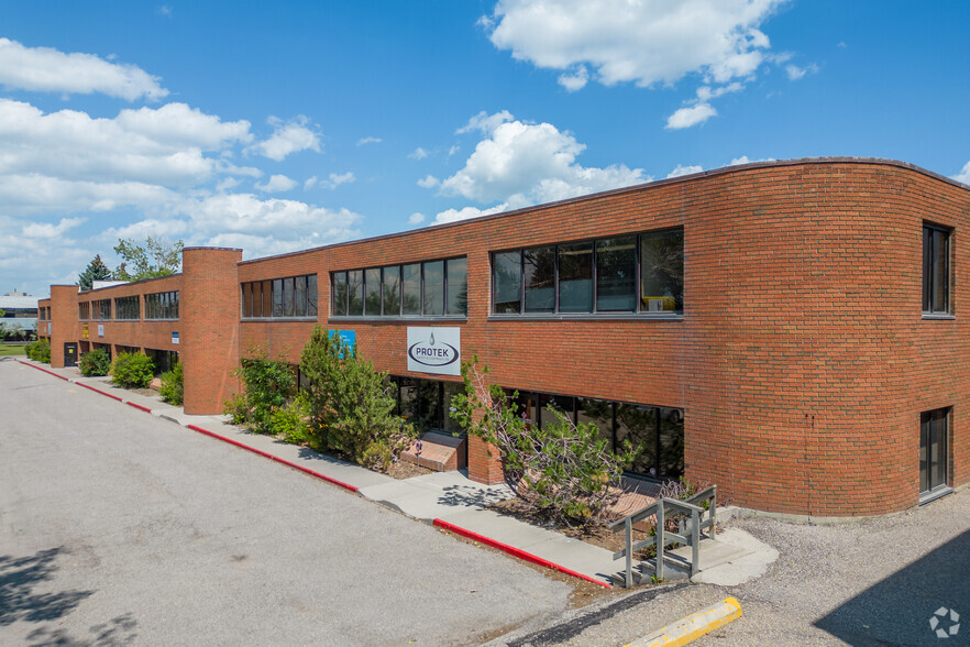 1715 27th Ave NE, Calgary, AB for lease - Building Photo - Image 1 of 4