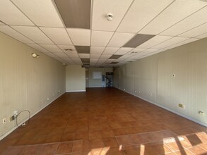 942 White Plains Rd, Trumbull, CT for lease Interior Photo- Image 1 of 2