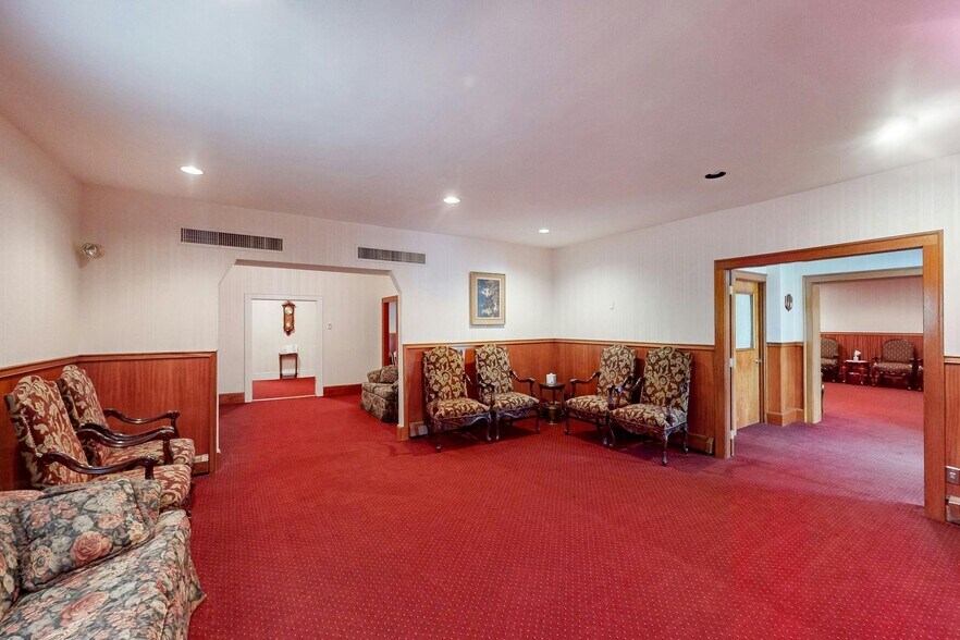 123 Washington Ave, Chelsea, MA 02150 Specialty for Sale