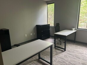 311-327 Providence Rd, Chapel Hill, NC for lease Interior Photo- Image 1 of 44