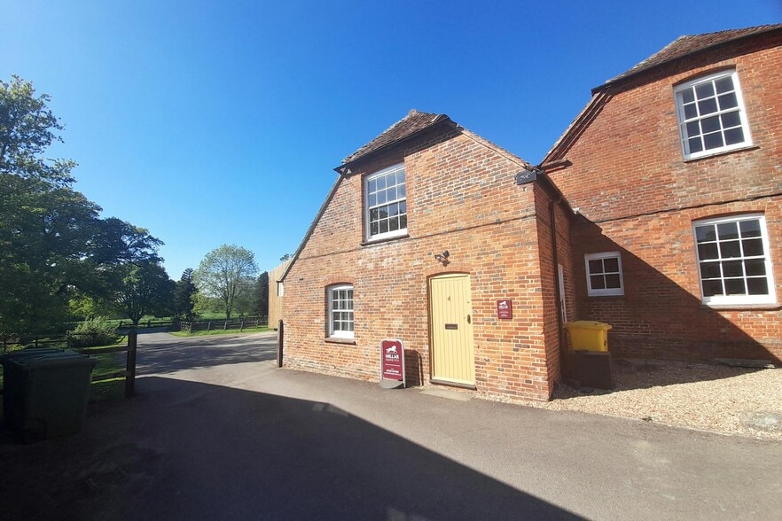 Herriard Park, Basingstoke for lease - Building Photo - Image 1 of 2