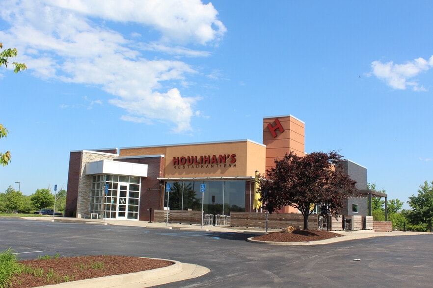 2541 Broadway Bluffs Dr, Columbia, MO, 65201 Retail Space For Lease