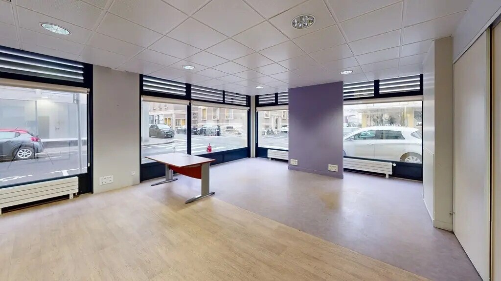 Vente Bureaux 400 m² - Photo 1