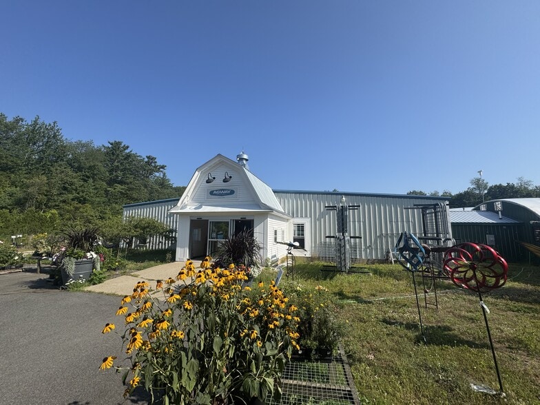 670 Alfred Rd, Arundel, ME for sale - Building Photo - Image 2 of 9