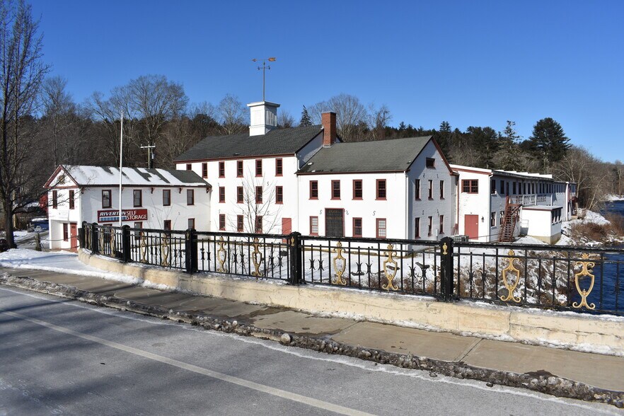 2 School St, Riverton, CT for sale - Building Photo - Image 1 of 1