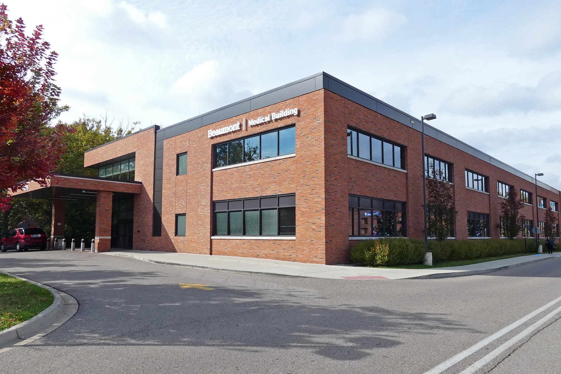 16815 E Jefferson Ave, Grosse Pointe, MI for lease Primary Photo- Image 1 of 13