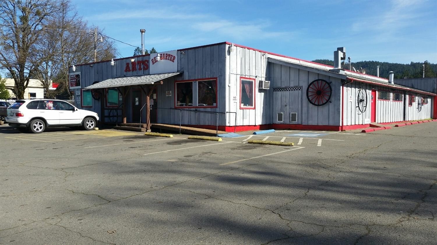 126-128 S Redwood Hwy, Cave Junction, OR for sale Building Photo- Image 1 of 1