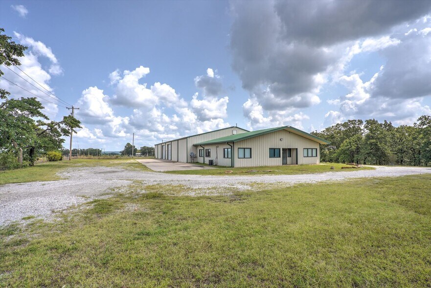 17645 Nafcoat Ln, Sapulpa, OK for sale - Primary Photo - Image 1 of 1