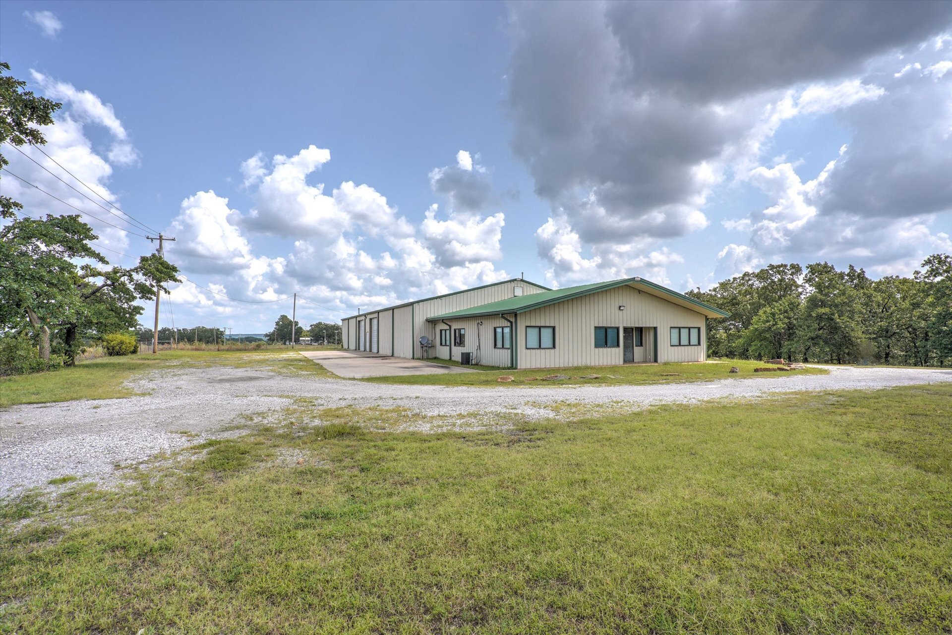 17645 Nafcoat Ln, Sapulpa, OK for sale Primary Photo- Image 1 of 1