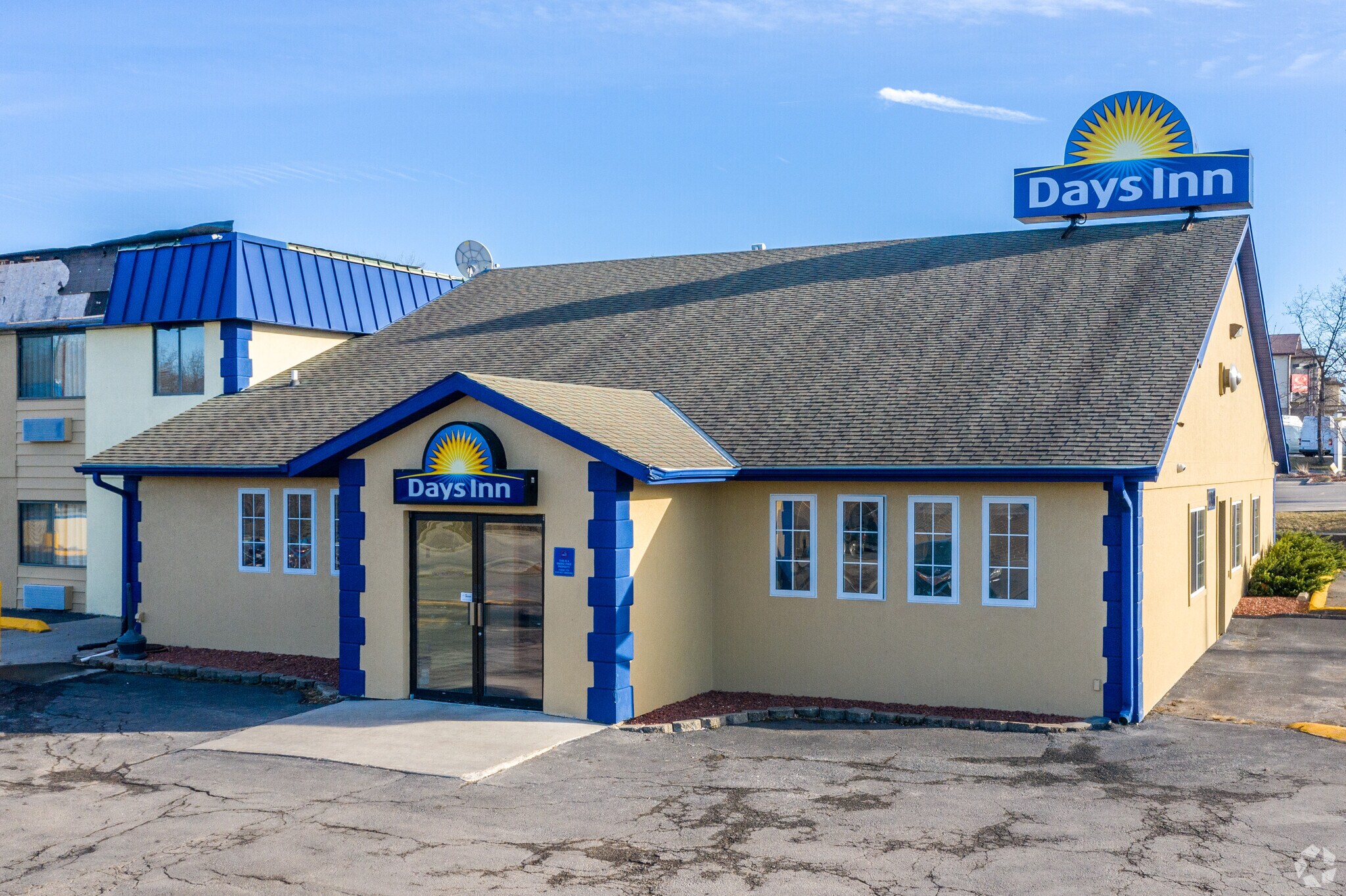 4845 Merle Hay Rd, Des Moines, IA for sale Building Photo- Image 1 of 1