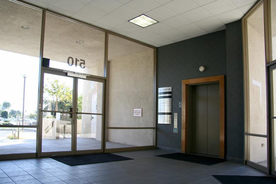 510 S Grand Ave, Glendora, CA for lease - Building Photo - Image 3 of 4