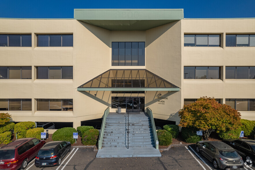 8800 SE Sunnyside, Clackamas, OR for lease - Building Photo - Image 3 of 4