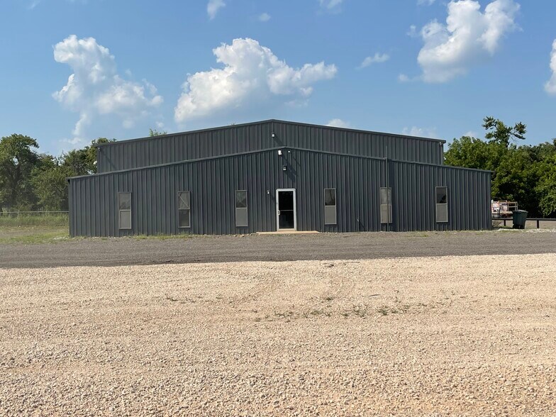 5100 N Highway 74, Crescent, OK for sale - Building Photo - Image 1 of 1