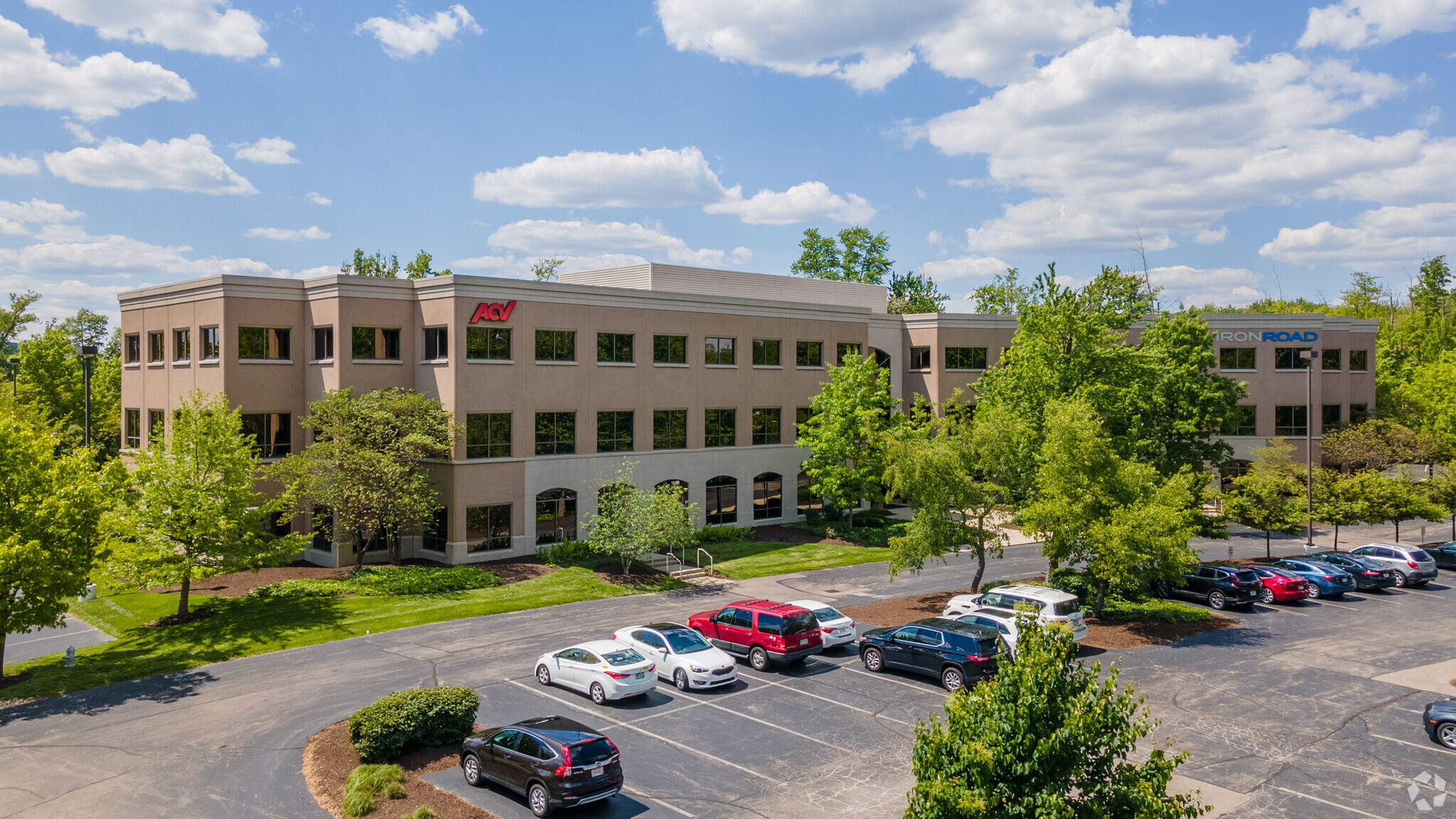 9435 Waterstone Blvd, Cincinnati, OH for lease Building Photo- Image 1 of 7